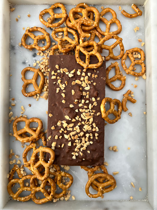 THE NUTTY PRETZEL